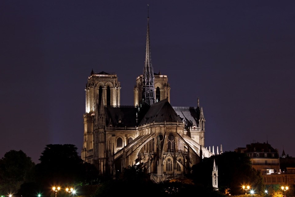 856 yıllık Notre Dame yandı galerisi resim 47