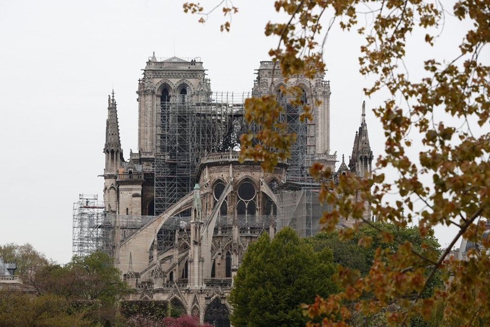856 yıllık Notre Dame yandı galerisi resim 53