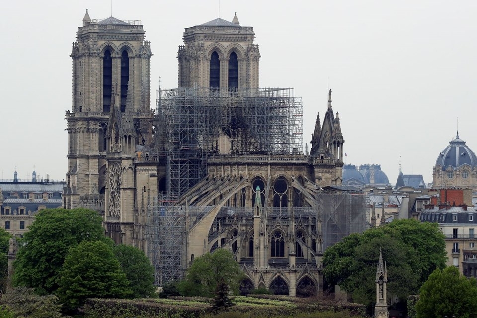 856 yıllık Notre Dame yandı galerisi resim 55