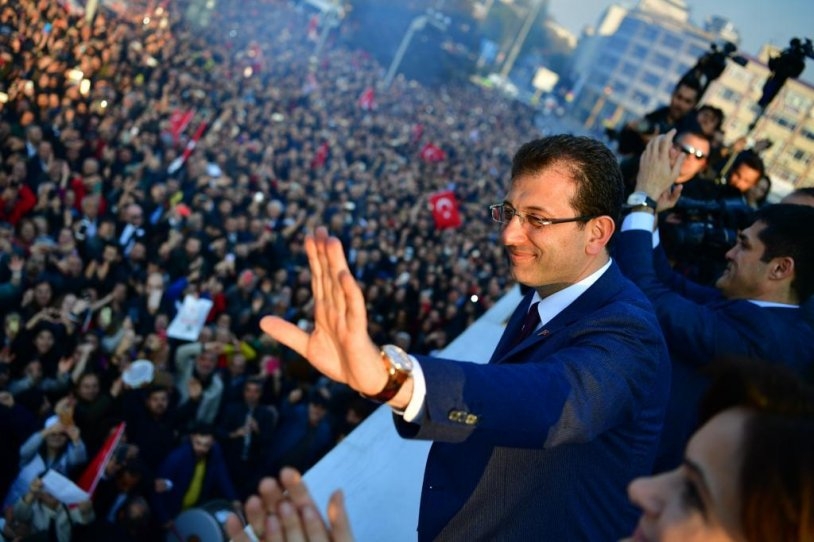 İstanbul Başkanı'nı böyle bağrına bastı galerisi resim 12