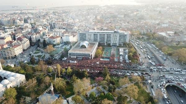 İstanbul Başkanı'nı böyle bağrına bastı galerisi resim 13