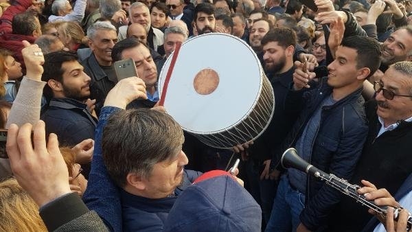 İstanbul Başkanı'nı böyle bağrına bastı galerisi resim 21