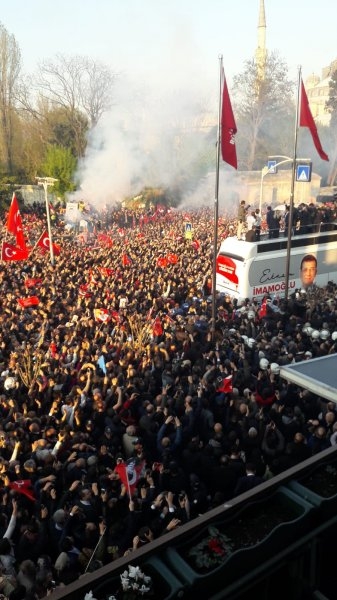 İstanbul Başkanı'nı böyle bağrına bastı galerisi resim 25