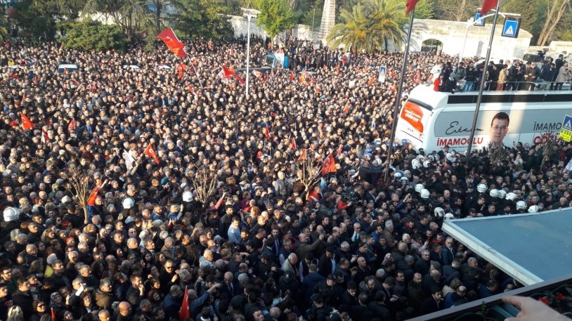 İstanbul Başkanı'nı böyle bağrına bastı galerisi resim 27