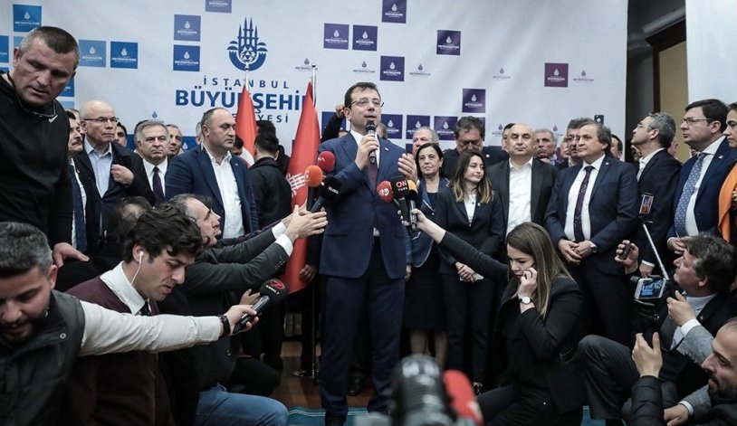 İstanbul Başkanı'nı böyle bağrına bastı galerisi resim 3