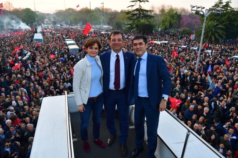 İstanbul Başkanı'nı böyle bağrına bastı galerisi resim 36