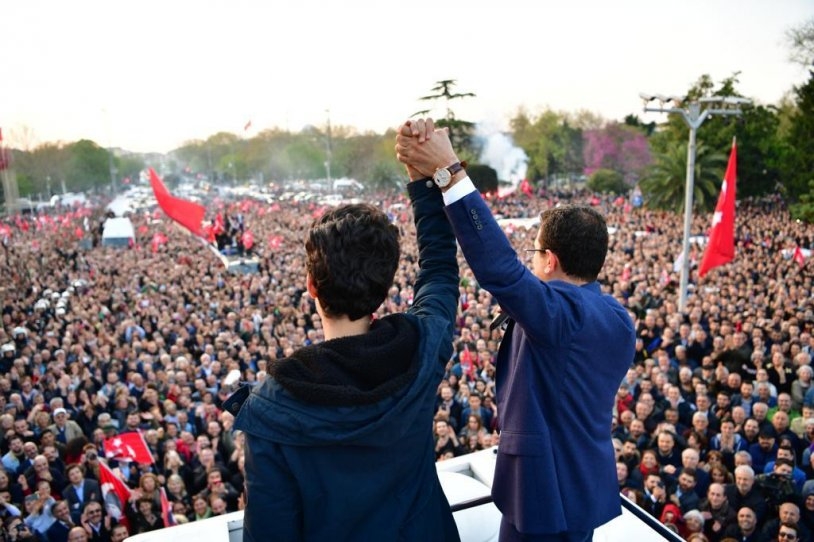 İstanbul Başkanı'nı böyle bağrına bastı galerisi resim 37