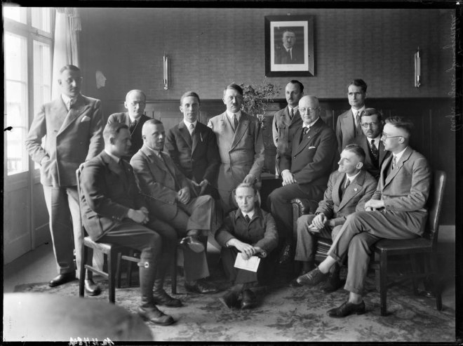 Hitler'in hiç bilinmeyen fotoğrafları ortaya çıktı! galerisi resim 2