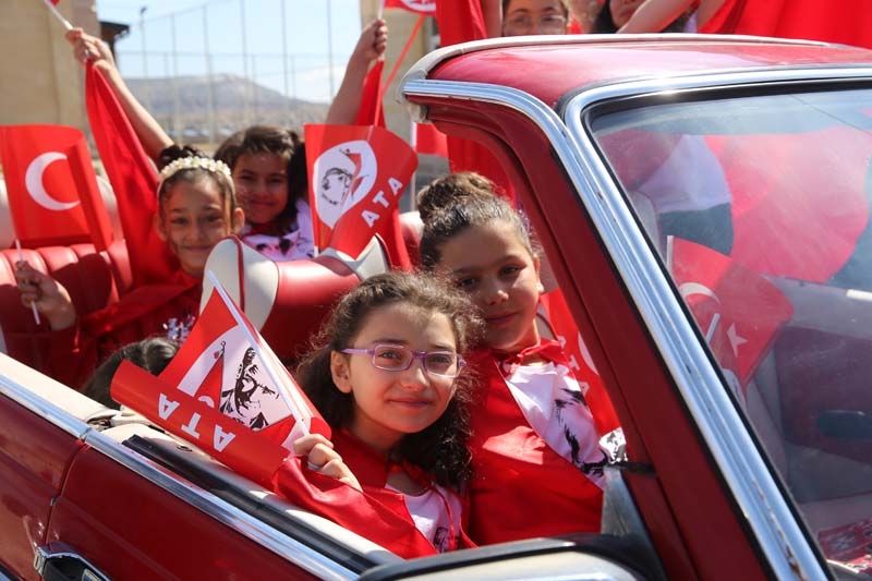 23 Nisan Çocuk Bayramı'ndan renki kareler galerisi resim 5