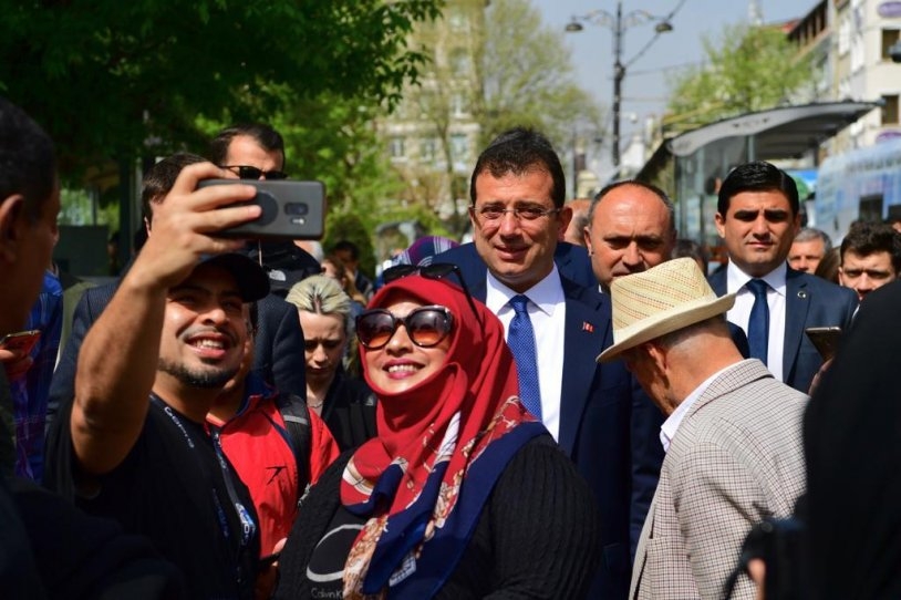 Dünyanın en büyük 'Halı Lalesi' Sultanahmet'te galerisi resim 8