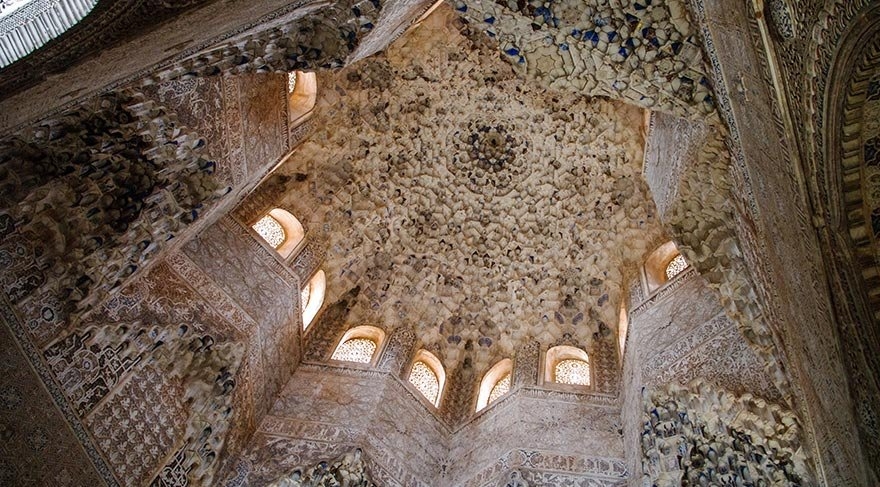 İslam sanatının incisi Elhamra Sarayı galerisi resim 13