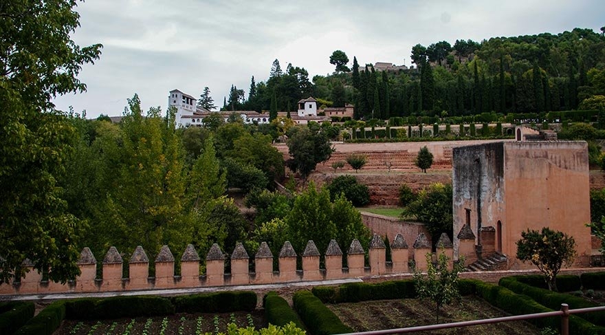 İslam sanatının incisi Elhamra Sarayı galerisi resim 14