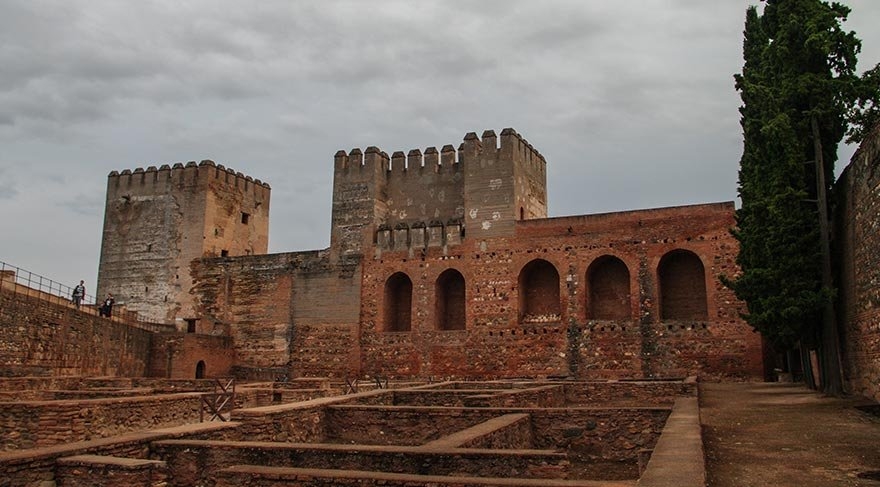 İslam sanatının incisi Elhamra Sarayı galerisi resim 4