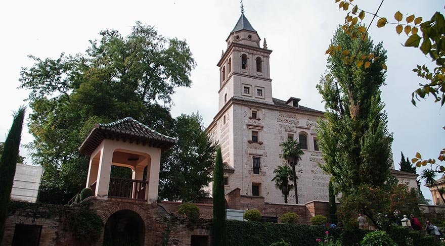 İslam sanatının incisi Elhamra Sarayı galerisi resim 7