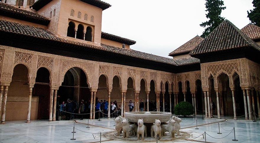 İslam sanatının incisi Elhamra Sarayı galerisi resim 9