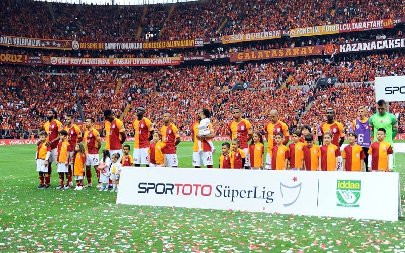 Galatasaray-Beşiktaş derbisinden ilginç kareler galerisi resim 18