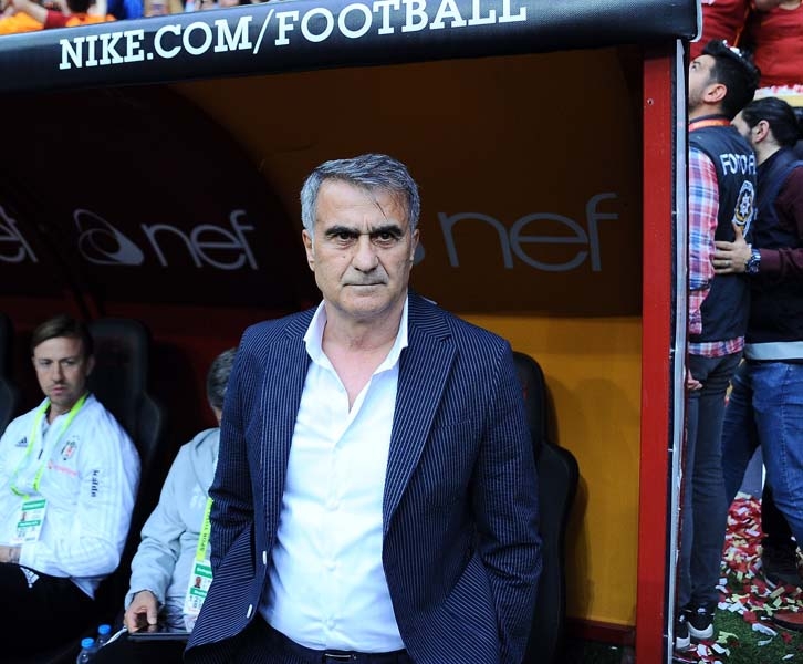 Galatasaray-Beşiktaş derbisinden ilginç kareler galerisi resim 24