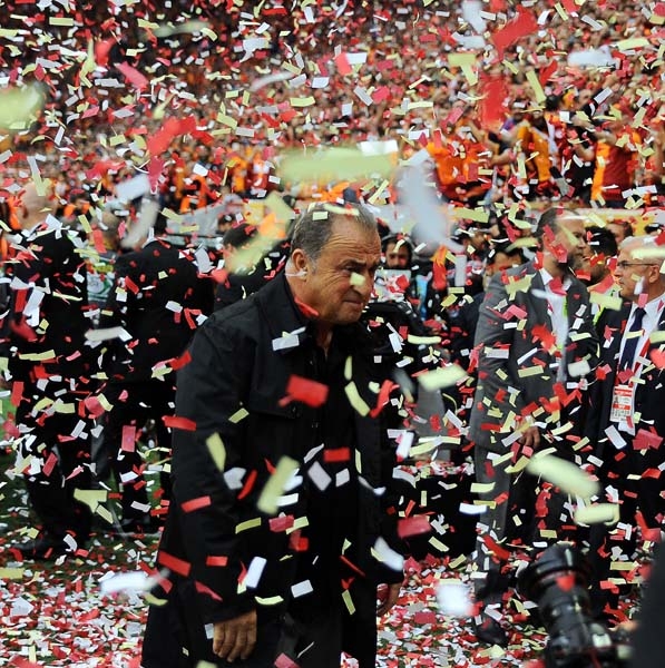 Galatasaray-Beşiktaş derbisinden ilginç kareler galerisi resim 25