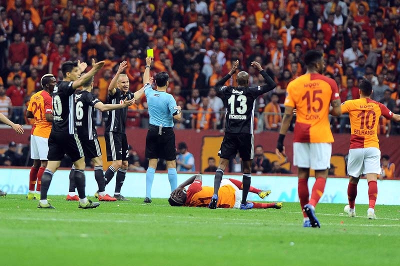 Galatasaray-Beşiktaş derbisinden ilginç kareler galerisi resim 42
