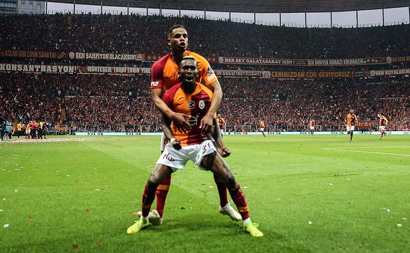 Galatasaray-Beşiktaş derbisinden ilginç kareler galerisi resim 53