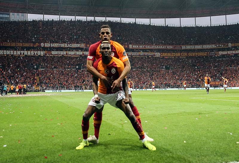 Galatasaray-Beşiktaş derbisinden ilginç kareler galerisi resim 54
