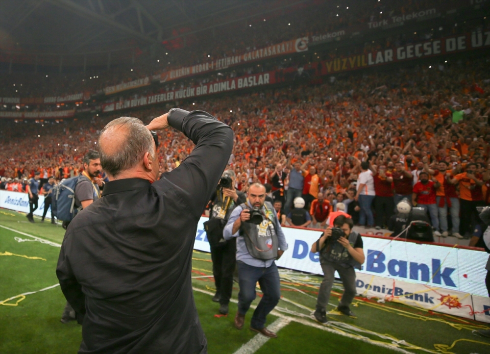 Dünya basını Galatasaray'ı manşetlere taşıdı galerisi resim 3