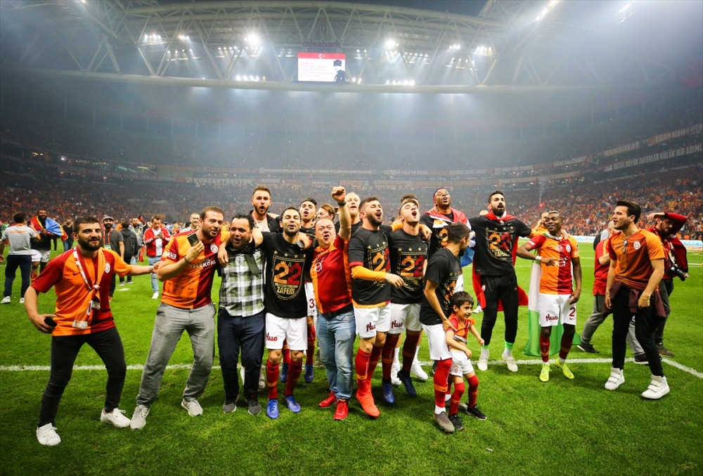 Dünya basını Galatasaray'ı manşetlere taşıdı galerisi resim 8