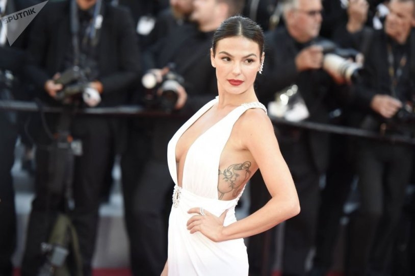 72. Cannes Film Festivali’ne damga vuran güzeller galerisi resim 9