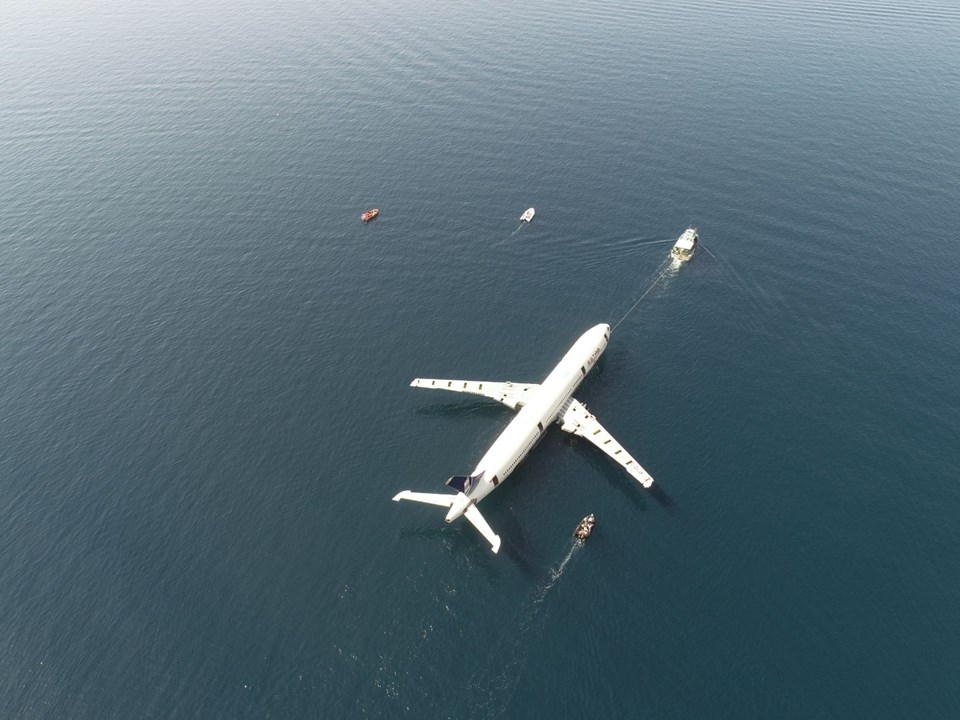 Dev yolcu uçağı Saroz Körfezi'ne batırıldı galerisi resim 11