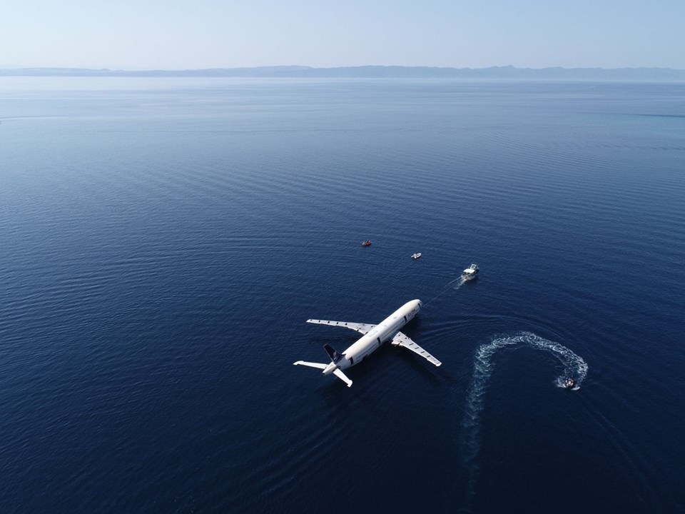 Dev yolcu uçağı Saroz Körfezi'ne batırıldı galerisi resim 12