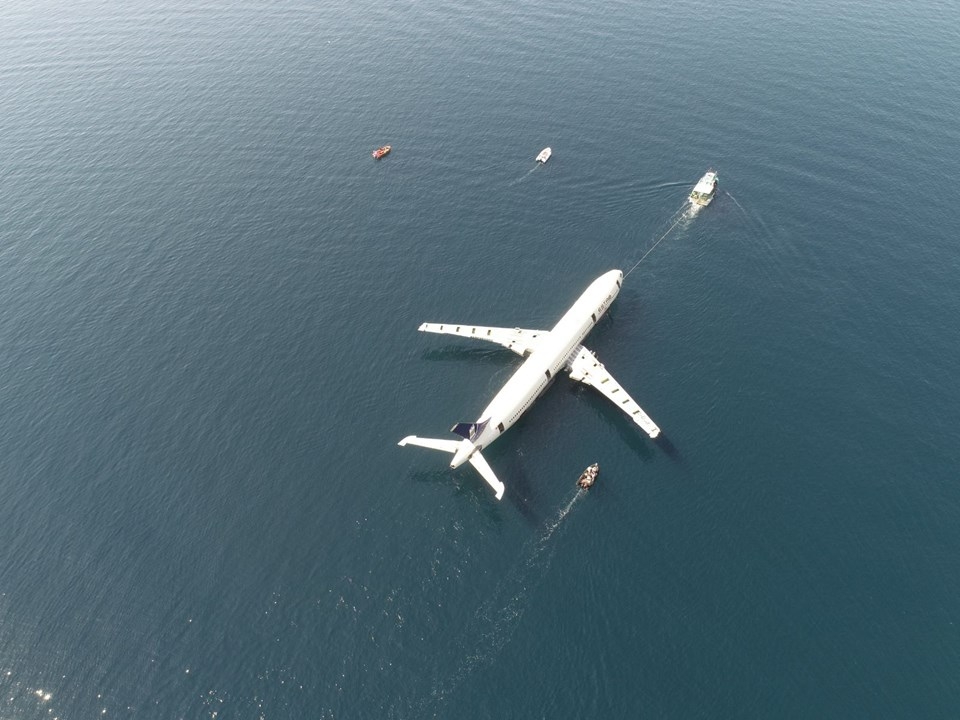 Dev yolcu uçağı Saroz Körfezi'ne batırıldı galerisi resim 13