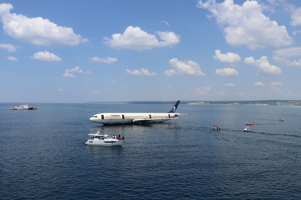 Dev yolcu uçağı Saroz Körfezi'ne batırıldı galerisi resim 17
