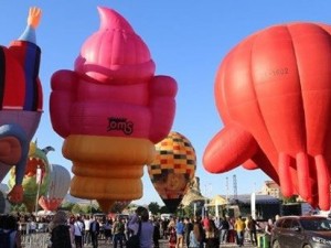 Kapadokya Balon Festivali'nden renkli manzaralar!