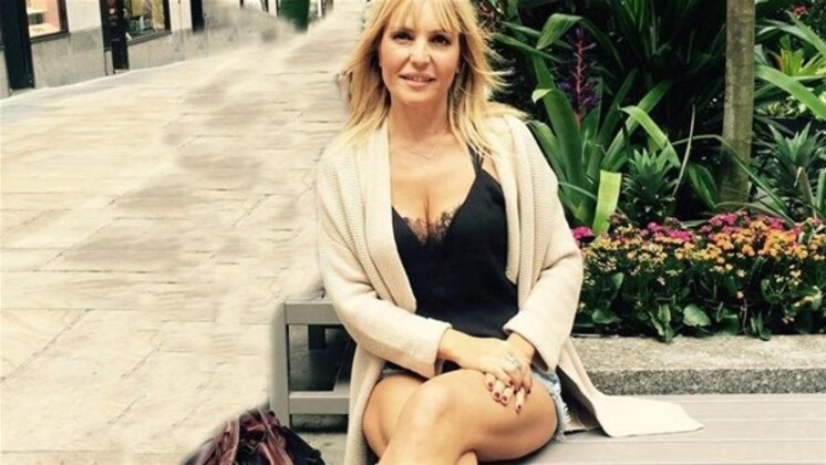 İşte ünlülerin makyajsız halleri! galerisi resim 17