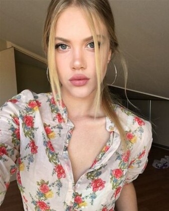 İşte ünlülerin makyajsız halleri! galerisi resim 21