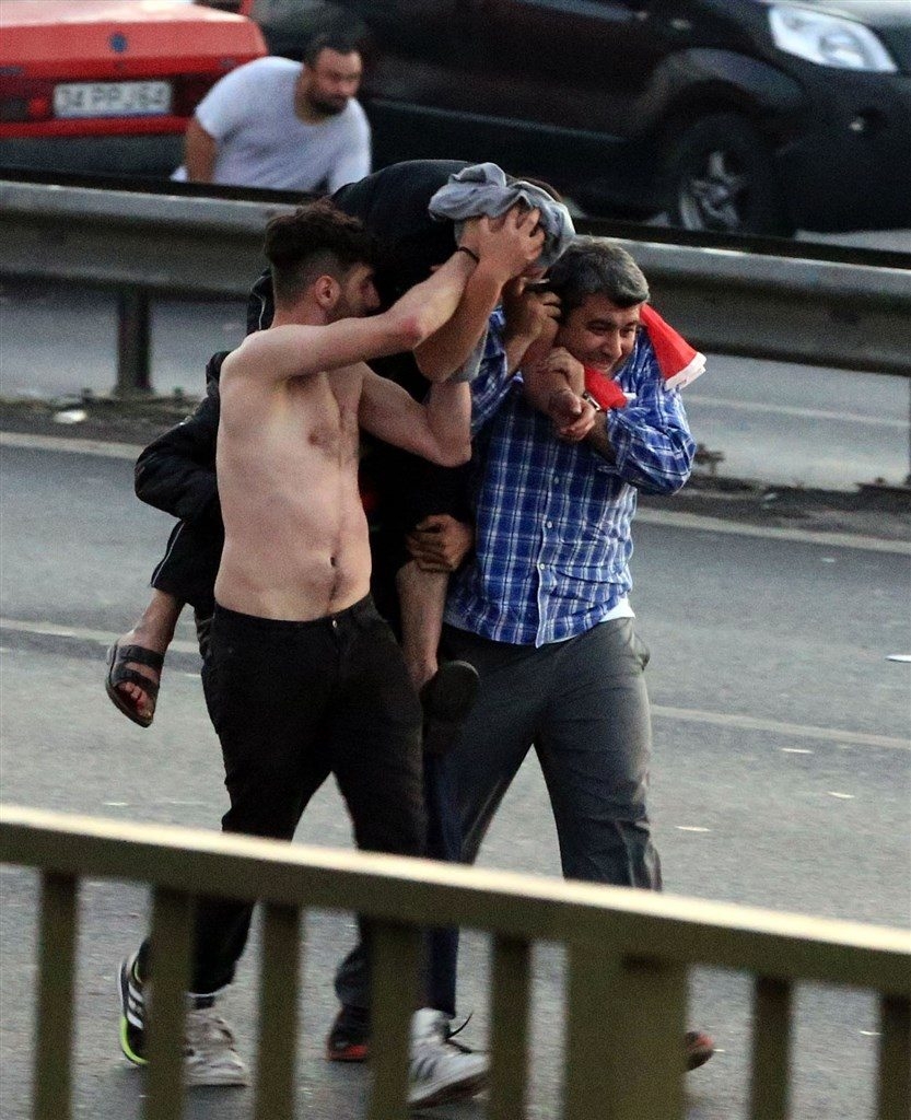 Fotoğraflarla 15 Temmuz ve Kahraman Türk Milleti galerisi resim 11