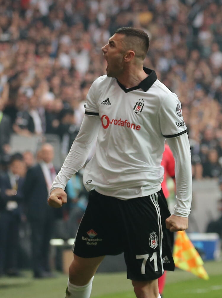 Beşiktaş'ta Burak Yılmaz krizi! galerisi resim 3