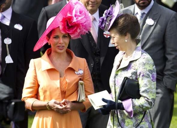 Şeyhin karısı Londra'ya kaçmıştı! Tek celsede boşandılar... galerisi resim 23