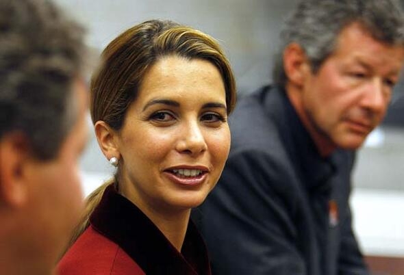 Şeyhin karısı İngiltere'ye kaçmıştı! Kılıçlar çekildi... galerisi resim 2