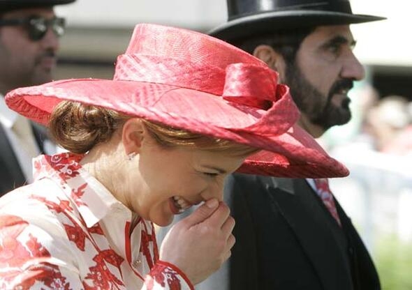 Şeyhin karısı İngiltere'ye kaçmıştı! Kılıçlar çekildi... galerisi resim 7