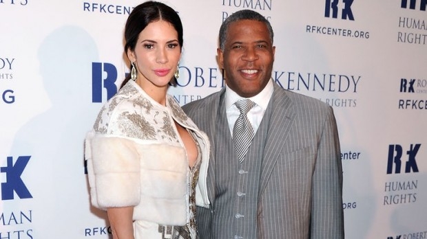 İŞTE DÜNYANIN YAŞLI MİLYARDERLERİ VE GENÇ EŞLERİ.... galerisi resim 3