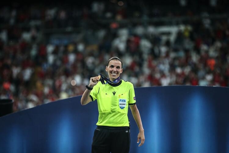 Süper Kupa finalini yönetti! Hakemlik dersi verdi... galerisi resim 10