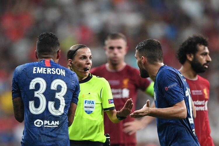 Süper Kupa finalini yönetti! Hakemlik dersi verdi... galerisi resim 13