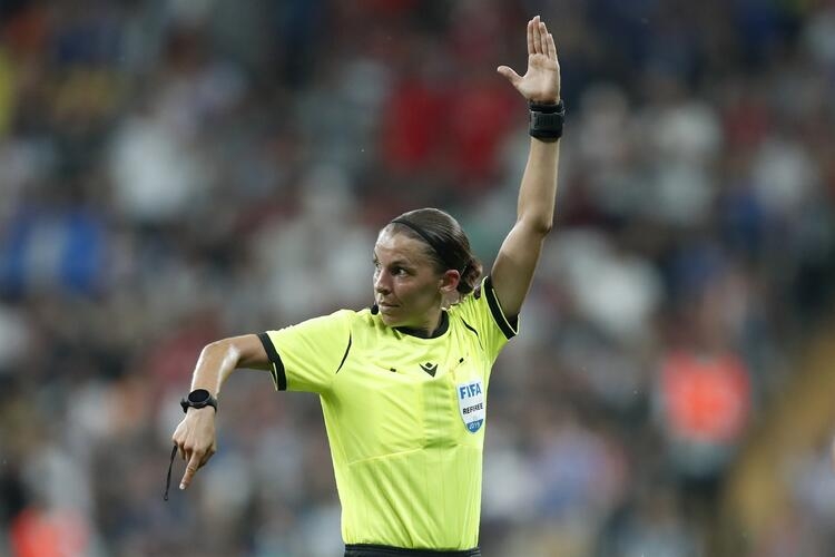 Süper Kupa finalini yönetti! Hakemlik dersi verdi... galerisi resim 16