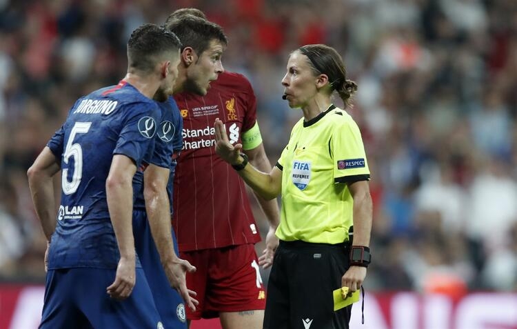 Süper Kupa finalini yönetti! Hakemlik dersi verdi... galerisi resim 19