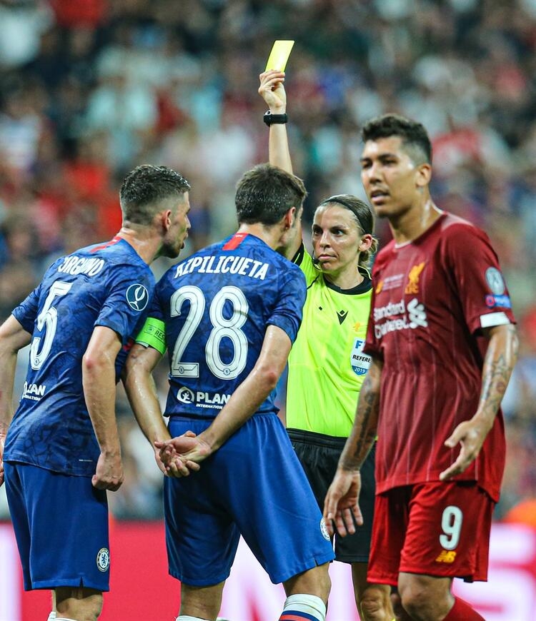 Süper Kupa finalini yönetti! Hakemlik dersi verdi... galerisi resim 8