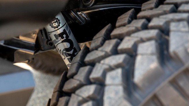 Dünyanın en güçlü arabası! Nükleer bombadan bile.... galerisi resim 5