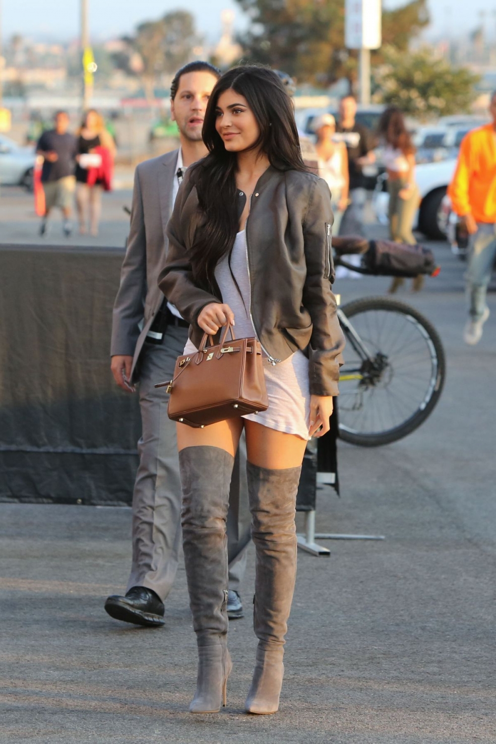 Kylie Jenner, arkadaşına destek olayım derken rezil oldu! galerisi resim 9