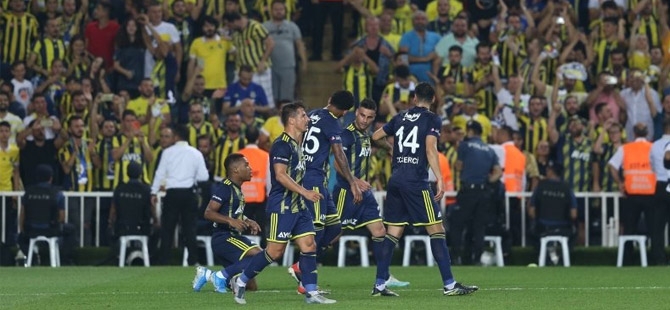 Kadıköy'deki nefes kesen maç... Dev derbiden kareler... galerisi resim 4