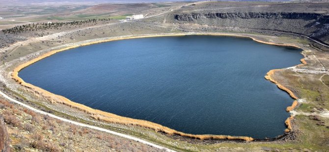 Kapadokya'nın 'kalbi' Narlıgöl ilkbaharda bir başka güzel